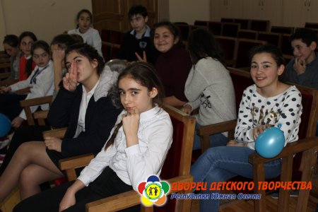 Праздник к нам приходит…