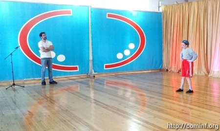 Актеры театра юного зрителя в Цхинвале показали свое умение пародировать и перевоплощаться
