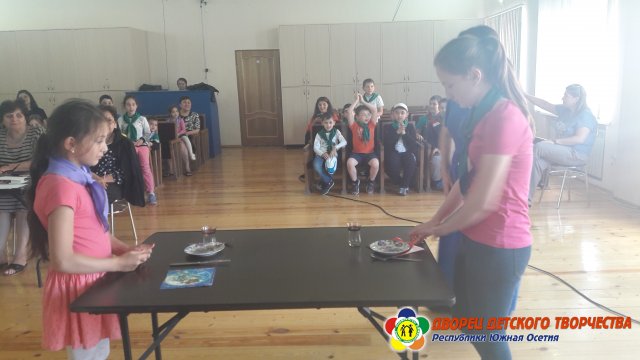 В лагере «Фидӕн» на этой неделе прошли конкурсы « А ну- ка, девочки!» и «А ну-ка мальчики!»
