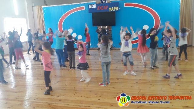 В лагере «Фидӕн» на этой неделе прошли конкурсы « А ну- ка, девочки!» и «А ну-ка мальчики!»