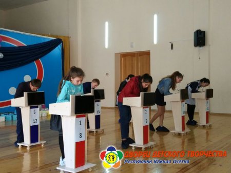 Райдыдта йӕ куыст интеллектуалон хъазт «Зонды Къуыбар»