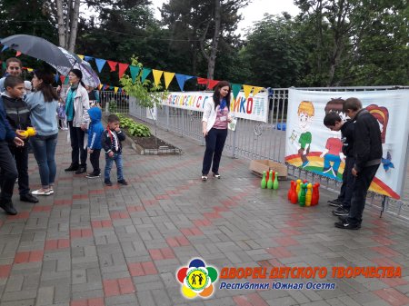 В ДДТ с большим размахом отметили День защиты детей. 