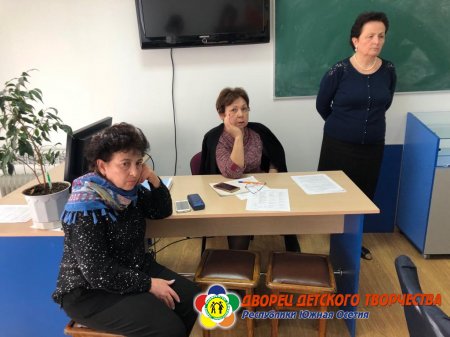 Секция: «Писатели».