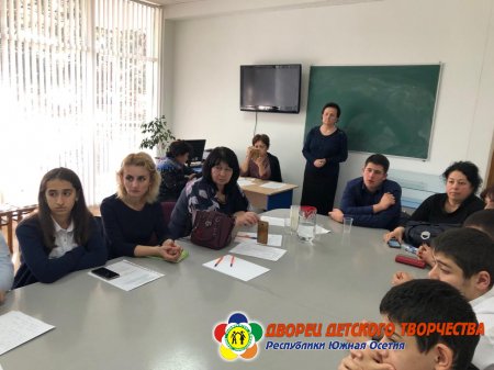 Секция: «Писатели».
