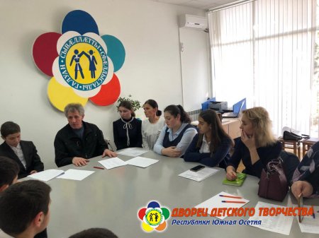Секция: «Писатели».